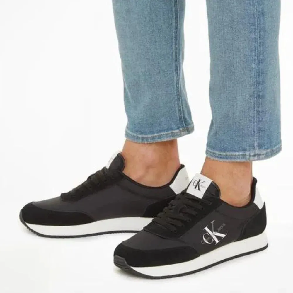 Calvin Klein Jeans Retro Runner SU-NY Mono Trainer - BLKWHT