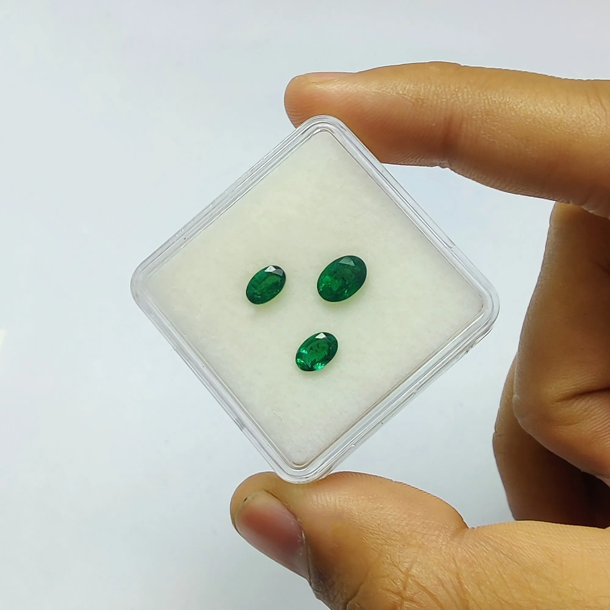 Emerald Gemstone Normal Cut : 1.75cts Natural Untreated Unheated Green Emerald Oval Shape 6*4mm - 7*5mm 3pcs Set