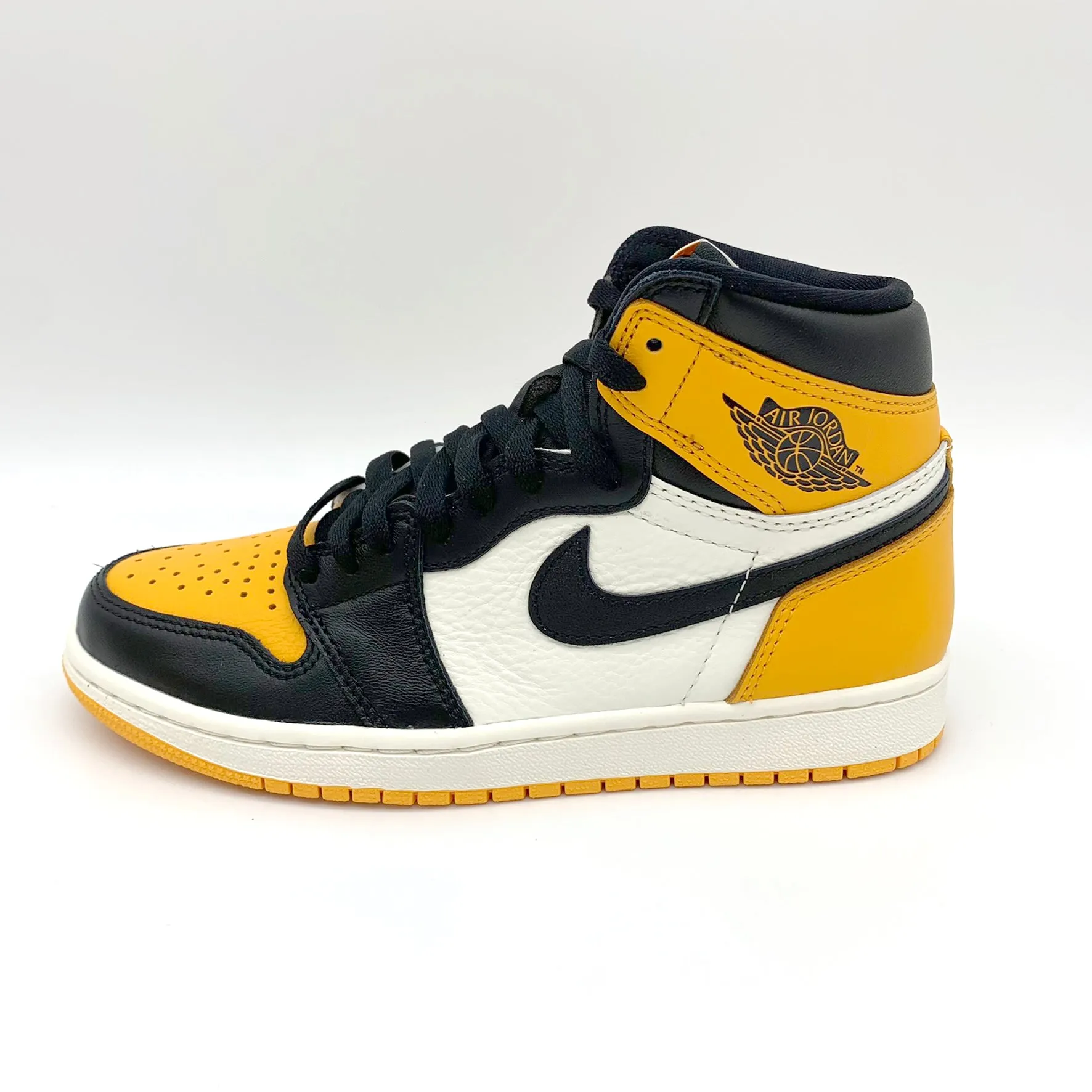 Jordan 1 Retro High OG Yellow Toe