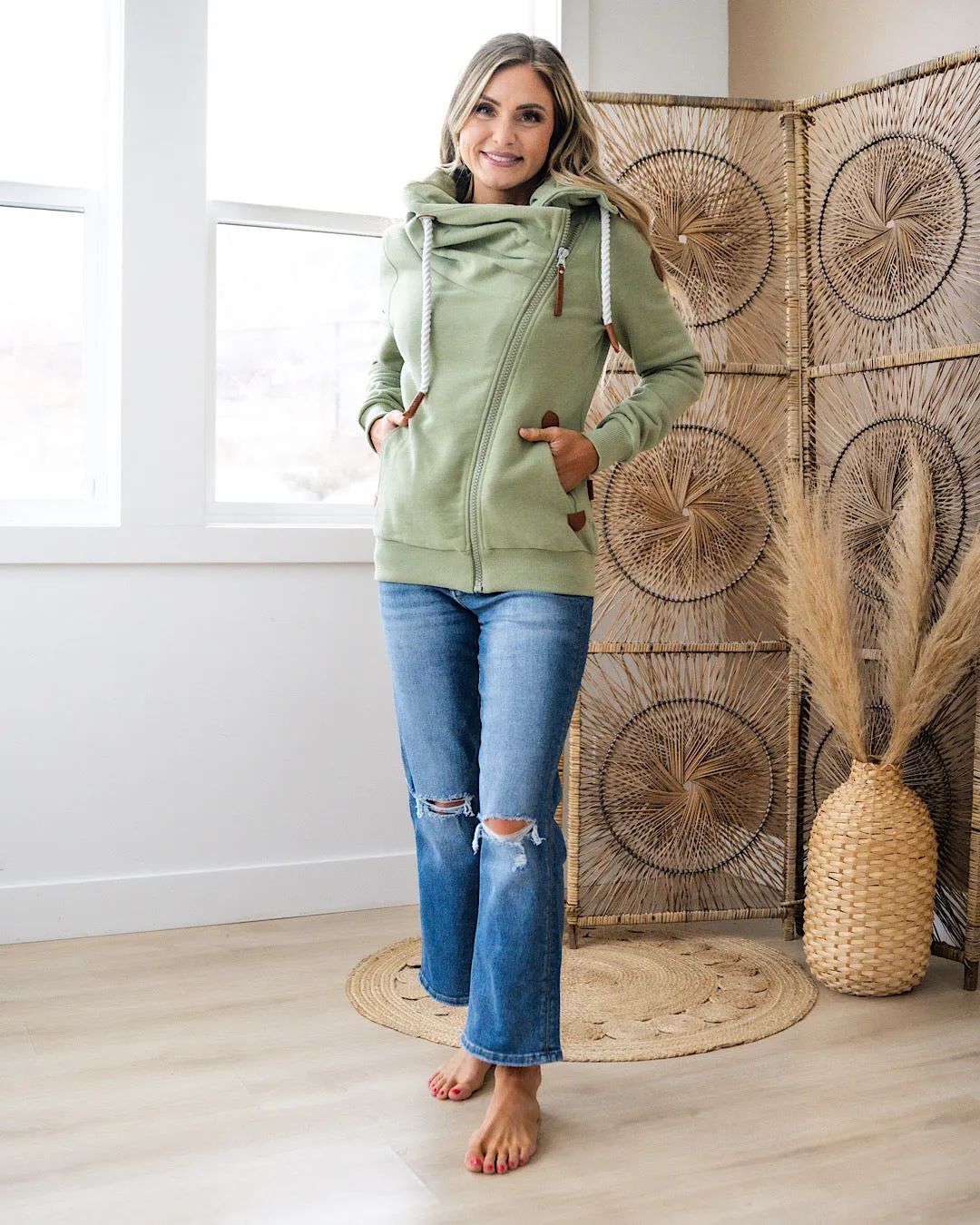 NEW! Wanakome Hestia Full Zip Sweatshirt - Army Green